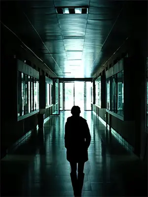 一人一鬼完整版